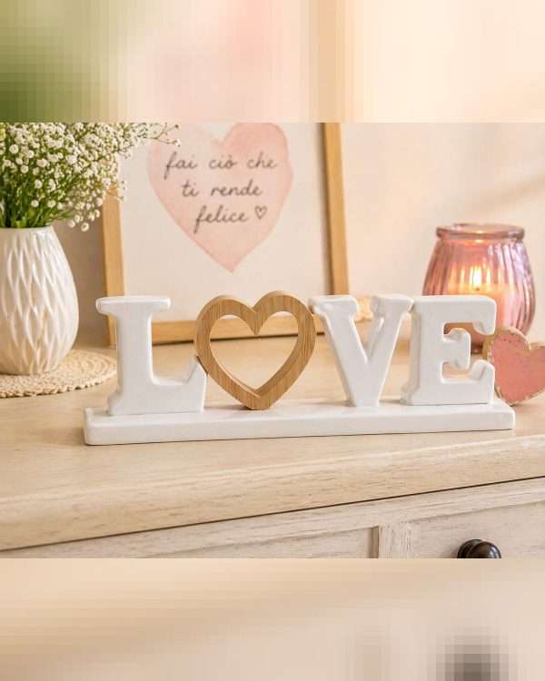 Scritta Decorativa "LOVE" con Cuore in Legno – Soprammobile Moderno
