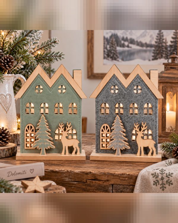 Decorazione Natalizia Casetta in Feltro e Legno – Paesaggio di Natale con Albero